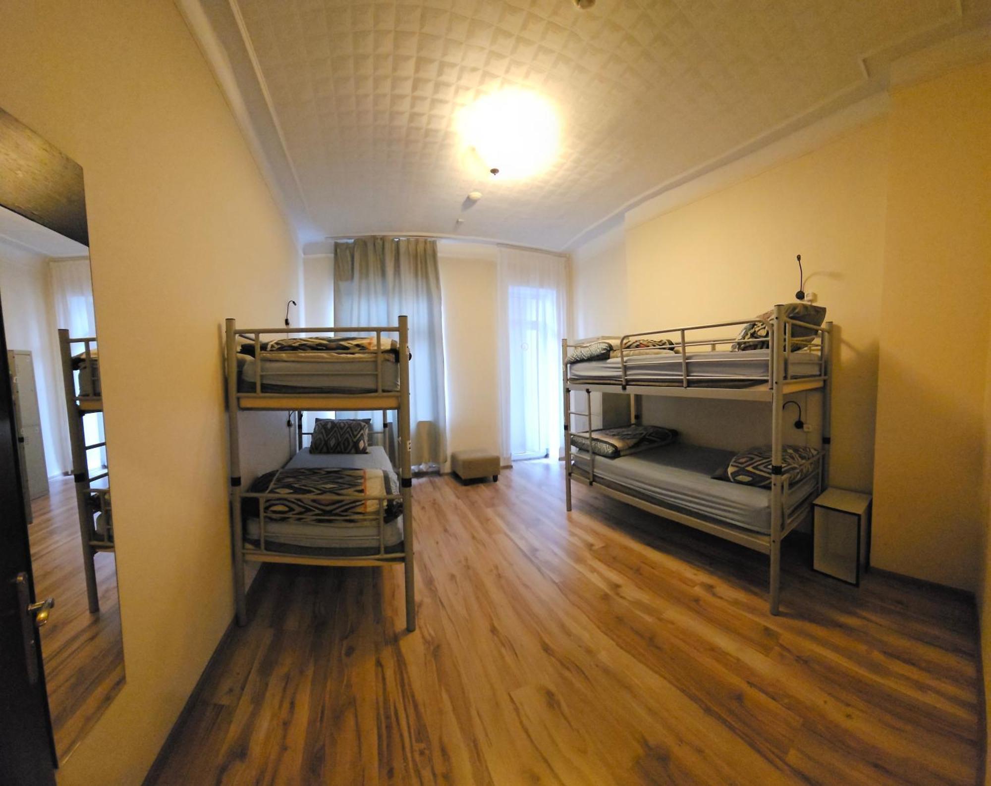 Mr Jo'S Hostel Kaunas Esterno foto